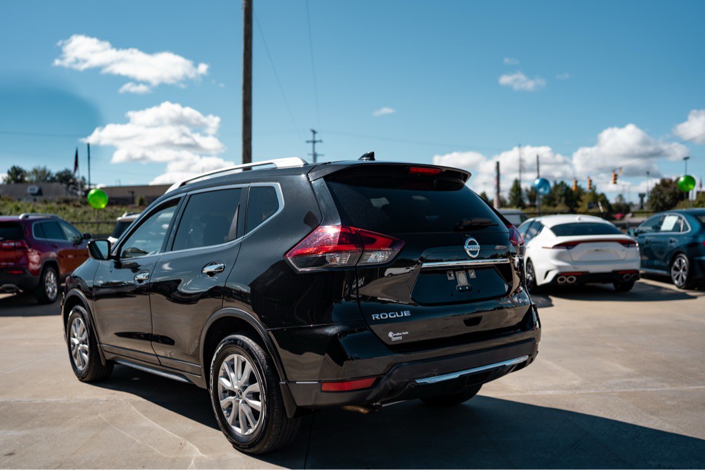 2018 Nissan Rogue Image 5