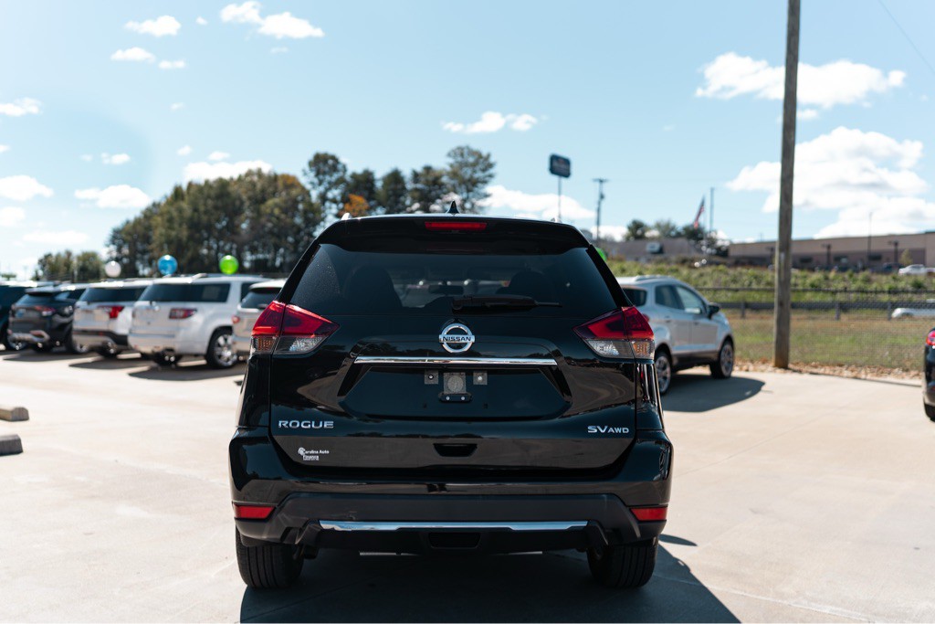 2018 Nissan Rogue Image 6