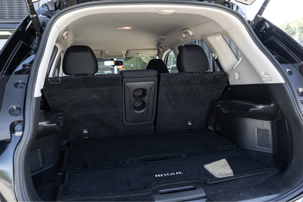 2018 Nissan Rogue Image 10