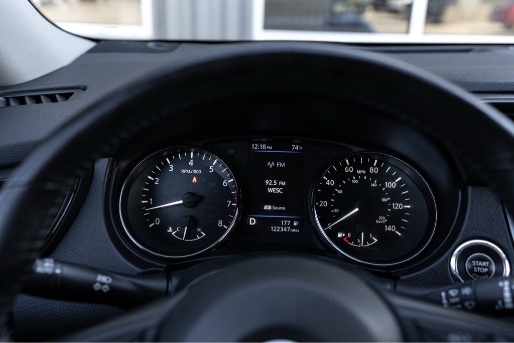 2018 Nissan Rogue Image 18