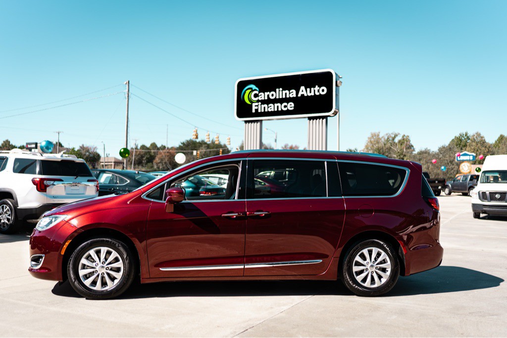 2018 Chrysler Pacifica Image 6