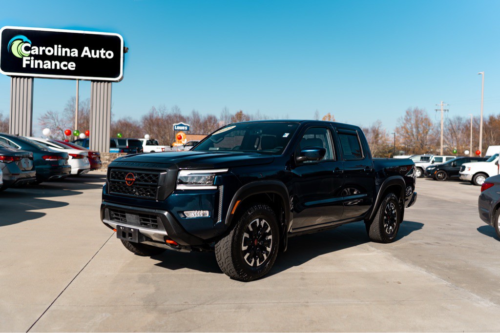 2022 Nissan Frontier Image 1