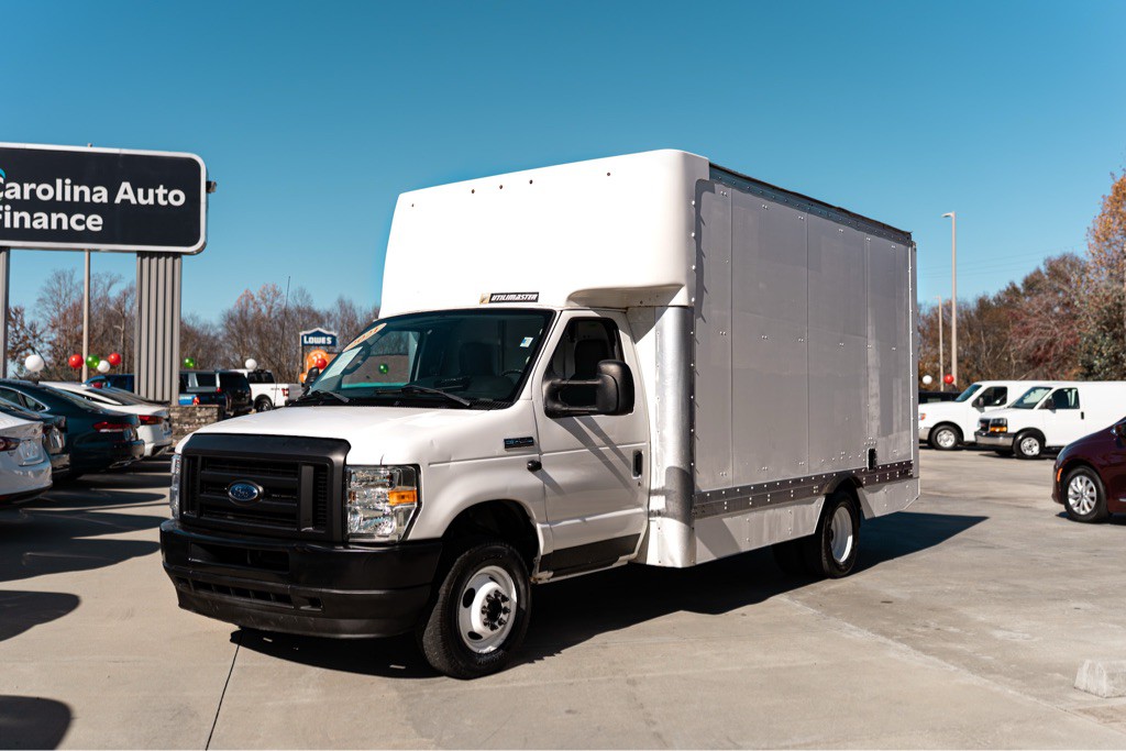 2021 Ford Econoline Image 1