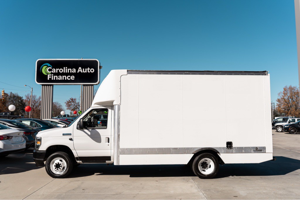 2021 Ford Econoline Image 4