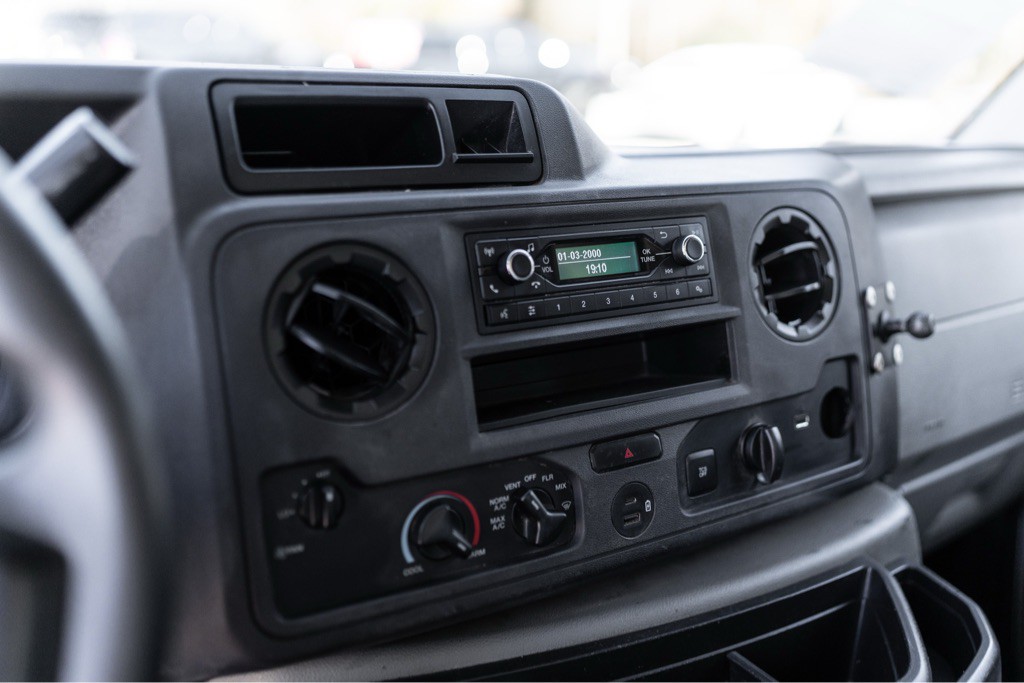 2021 Ford Econoline Image 8