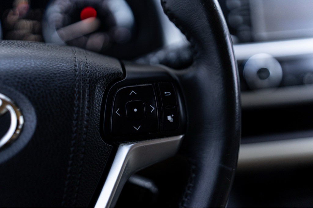 2015 Toyota Highlander Image 12