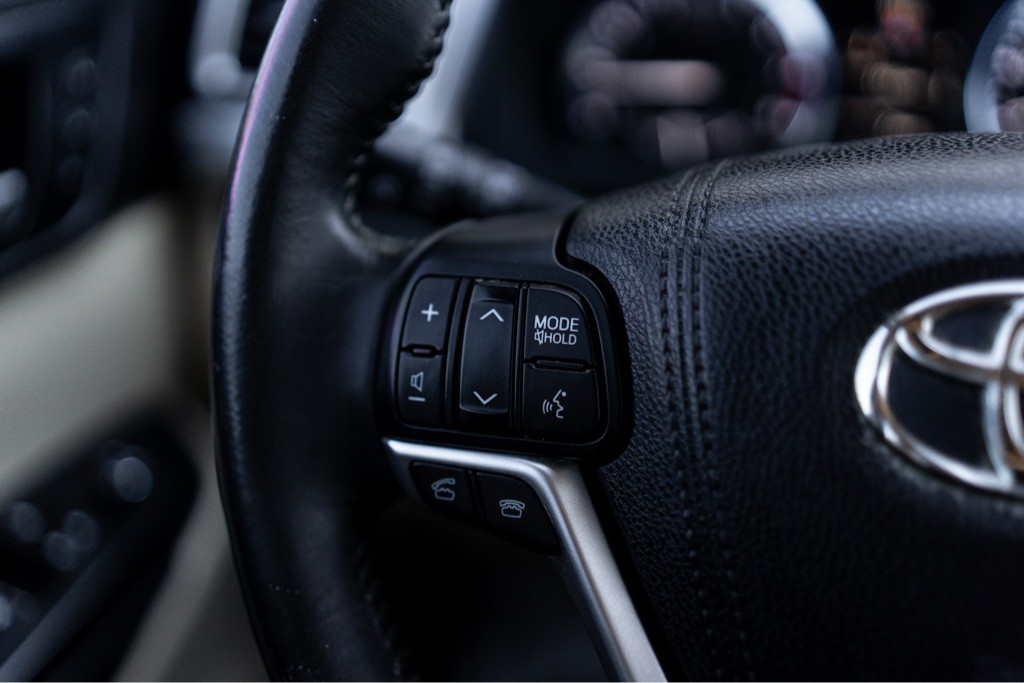 2015 Toyota Highlander Image 13