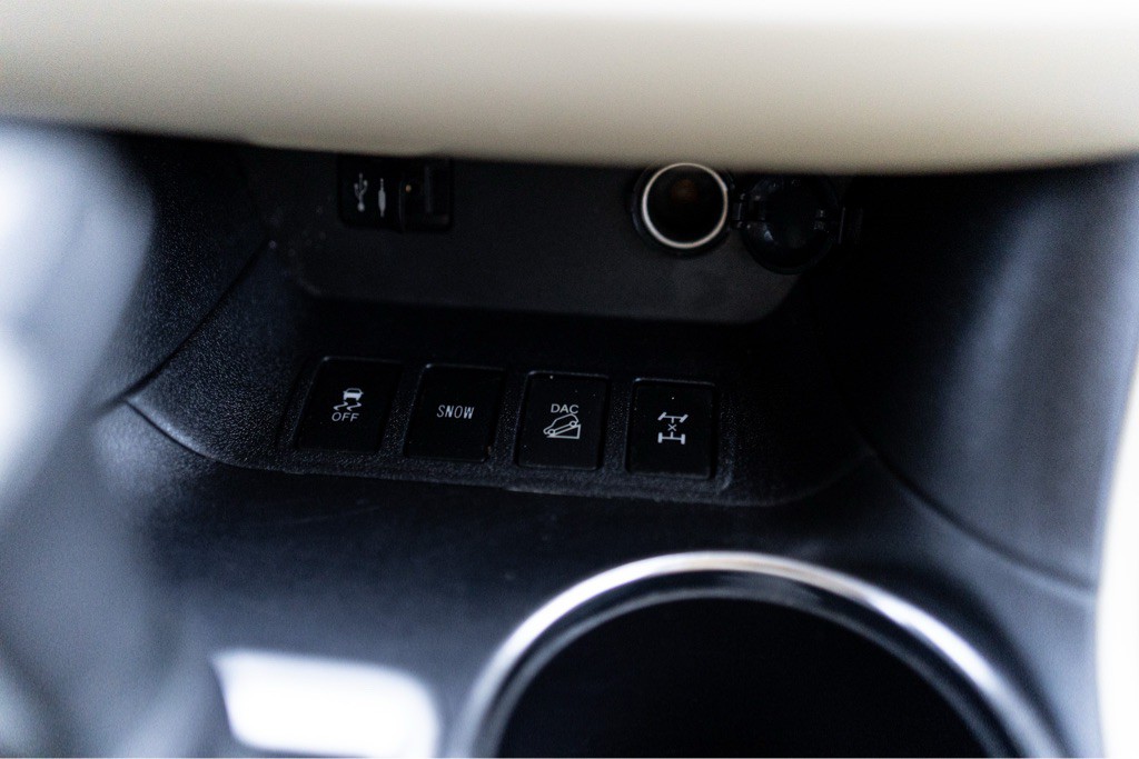 2015 Toyota Highlander Image 15