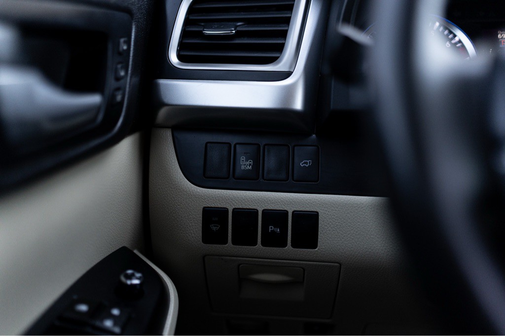 2015 Toyota Highlander Image 18