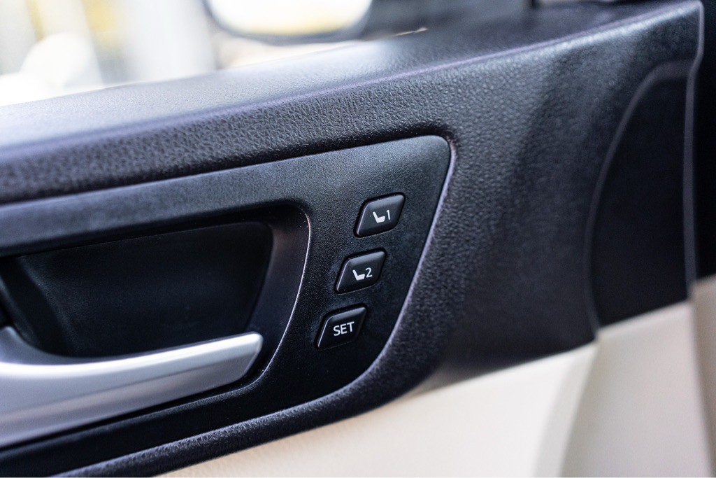 2015 Toyota Highlander Image 25