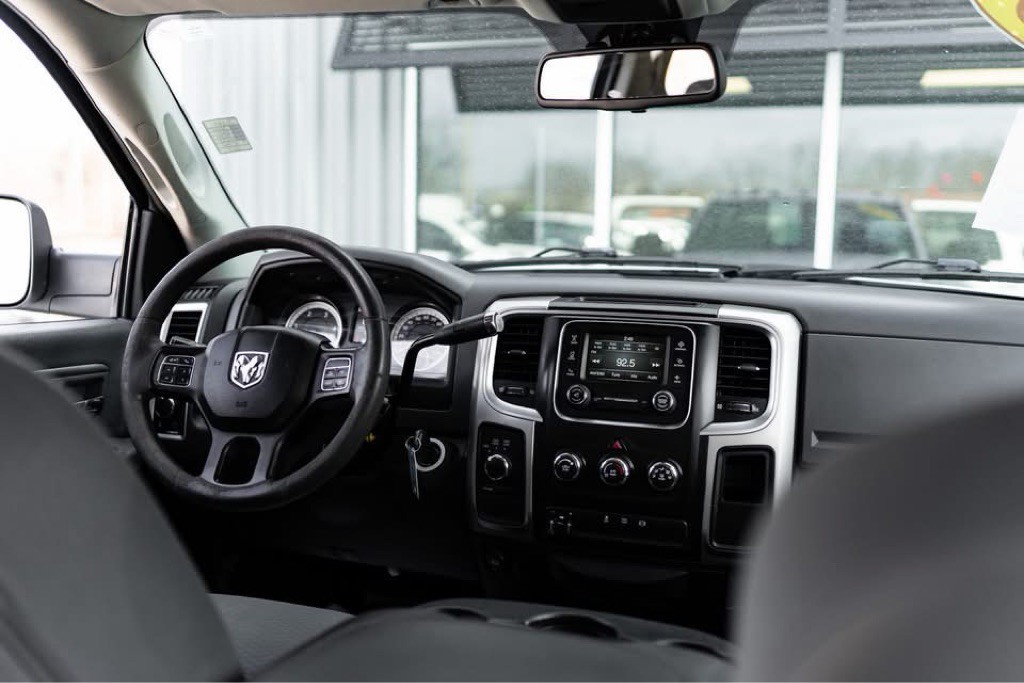 2016 RAM 3500 Image 4