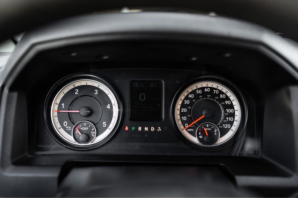 2016 RAM 3500 Image 10