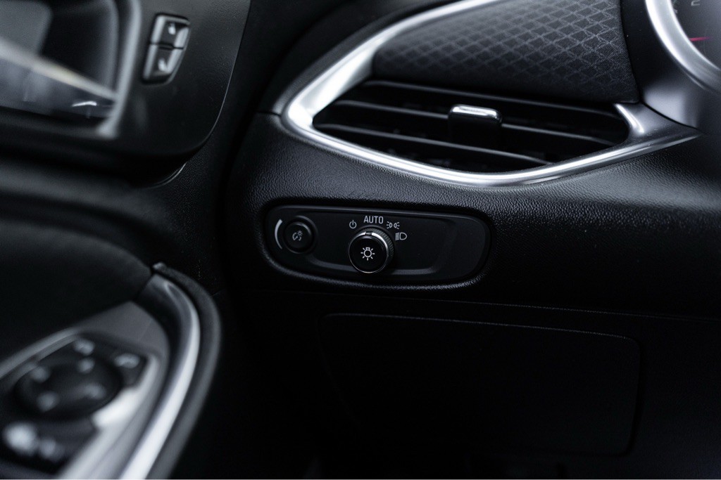 2021 Chevrolet Malibu Image 13