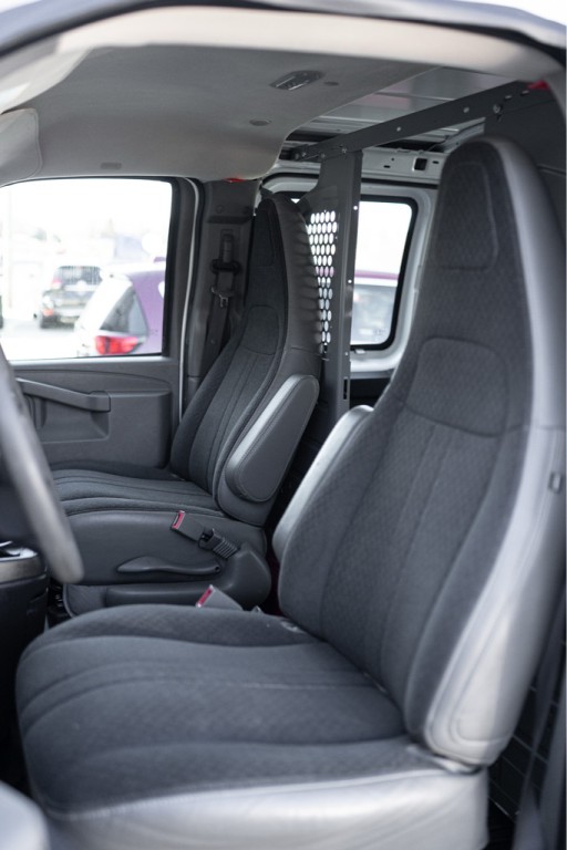 2018 GMC Savana Image 5