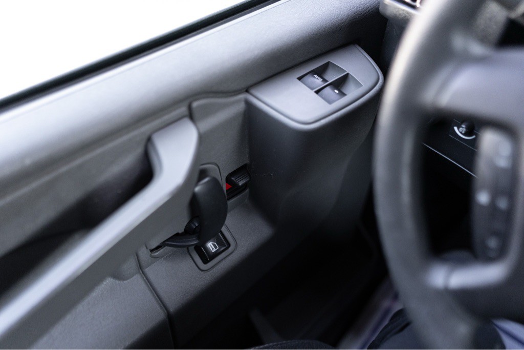 2018 GMC Savana Image 9