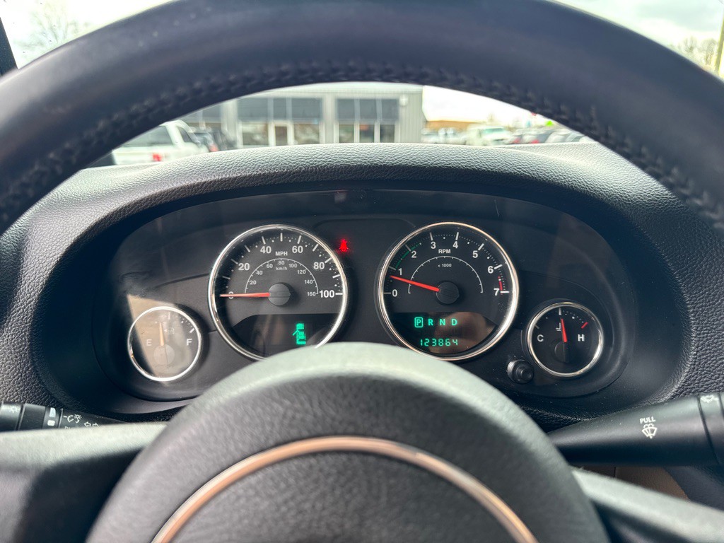 2014 Jeep Wrangler Image 12