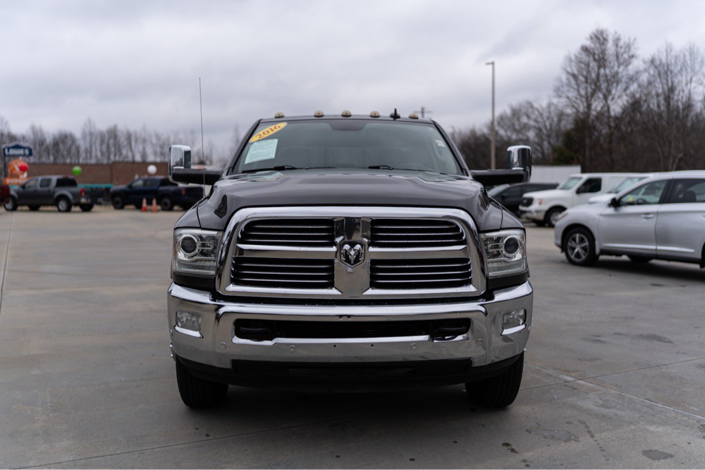 2016 RAM 3500 Image 2