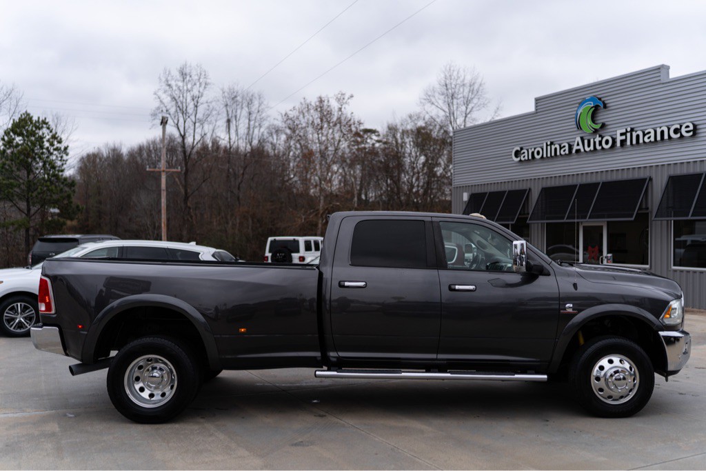 2016 RAM 3500 Image 3