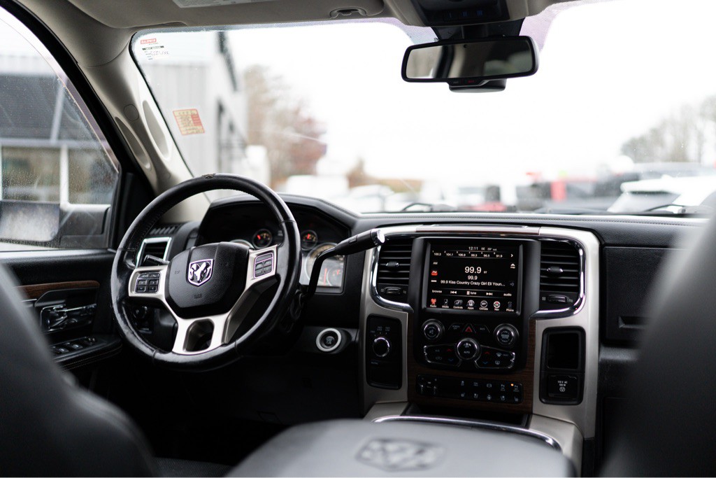 2016 RAM 3500 Image 7