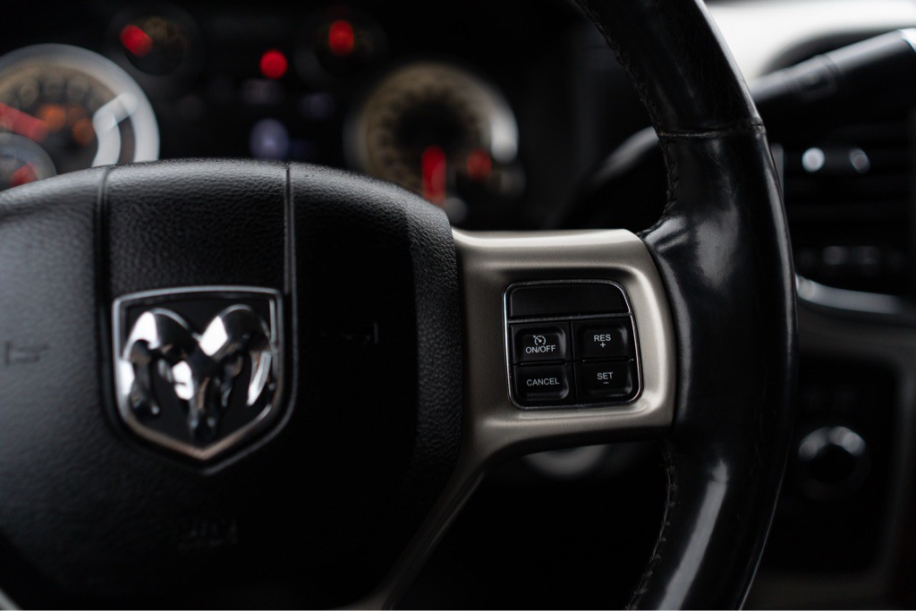 2016 RAM 3500 Image 10