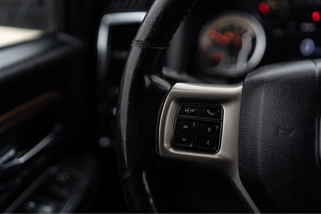 2016 RAM 3500 Image 11