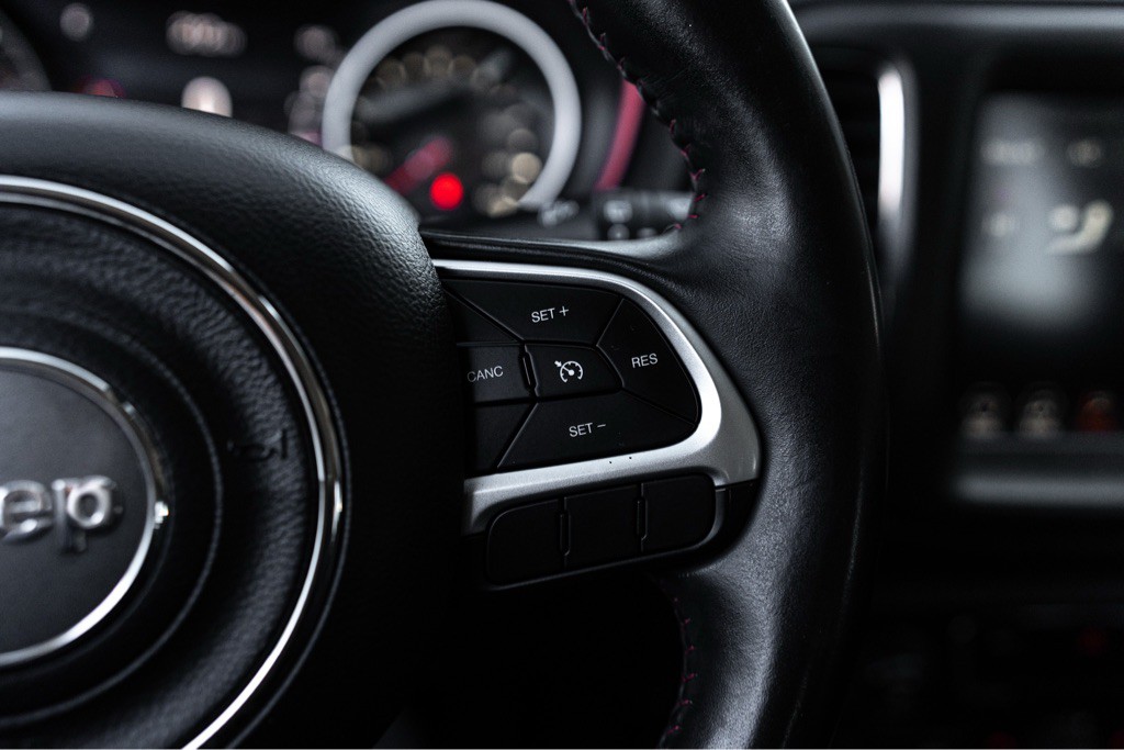 2018 Jeep Compass Image 11