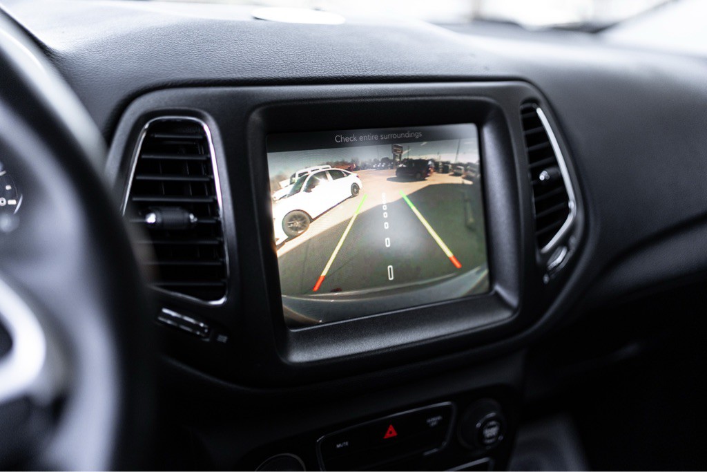 2018 Jeep Compass Image 17