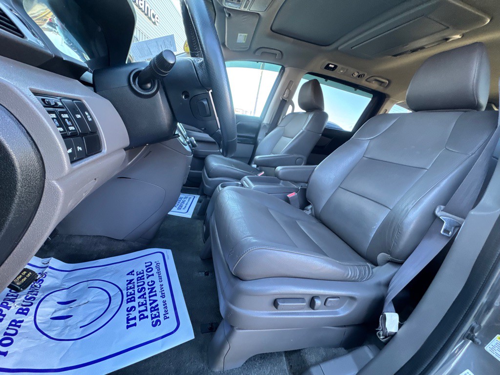 2015 Honda Odyssey Image 6