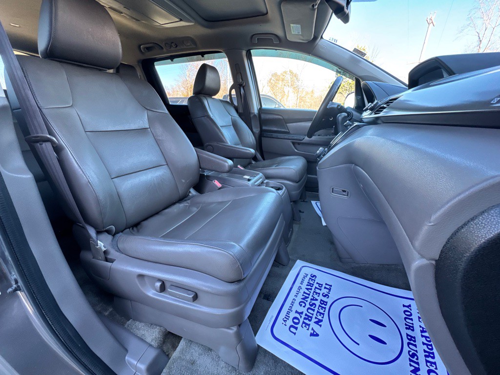 2015 Honda Odyssey Image 7