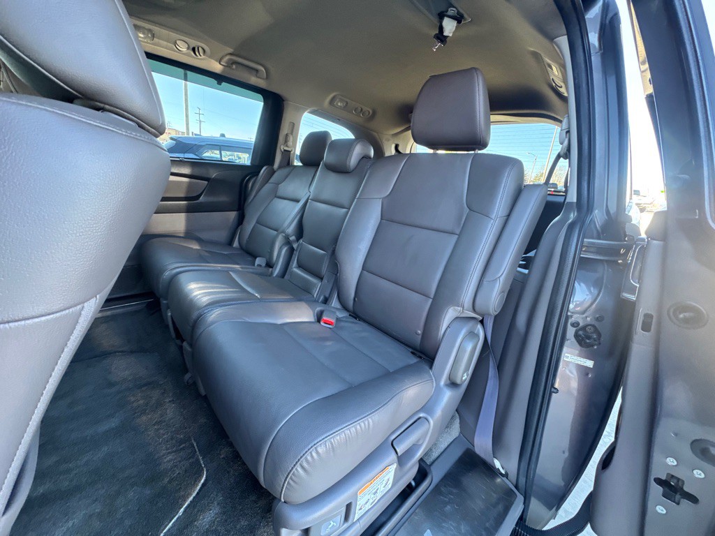 2015 Honda Odyssey Image 8