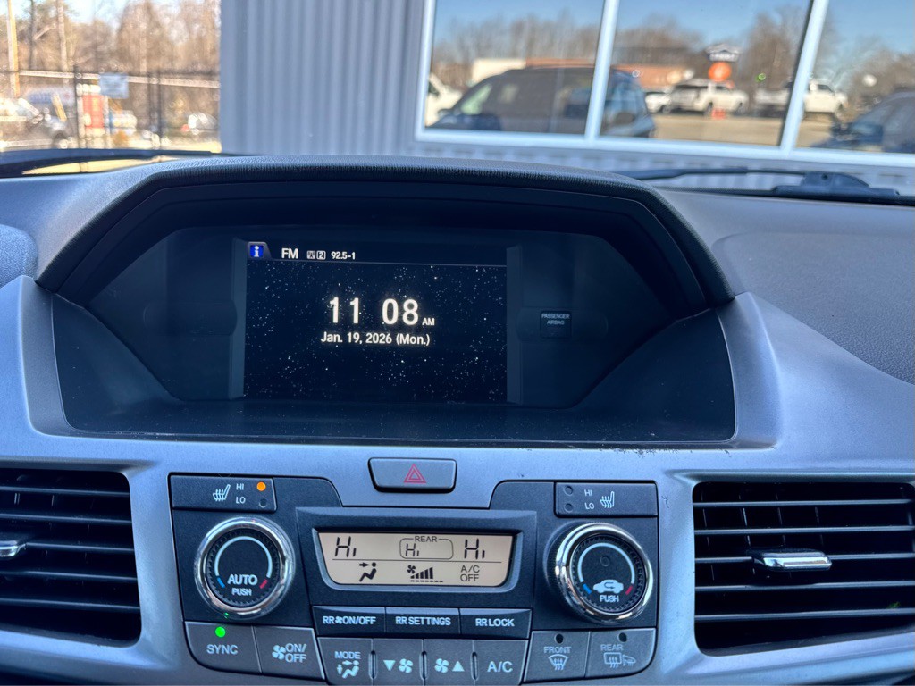 2015 Honda Odyssey Image 12