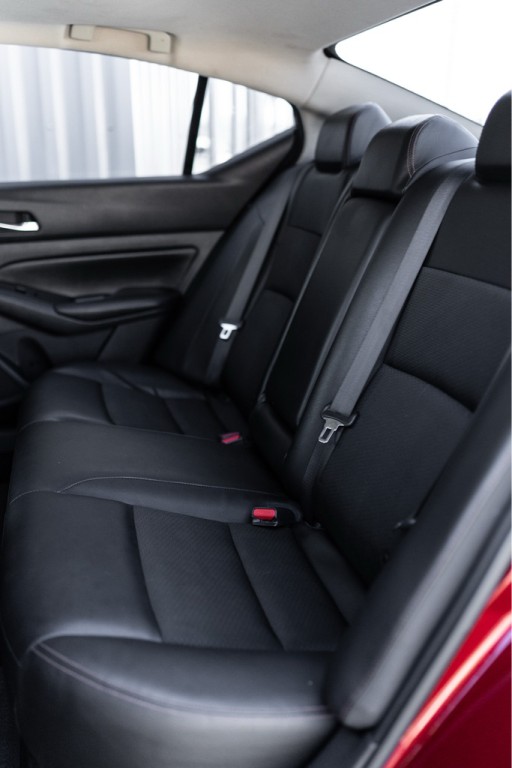 2019 Nissan Altima Image 9