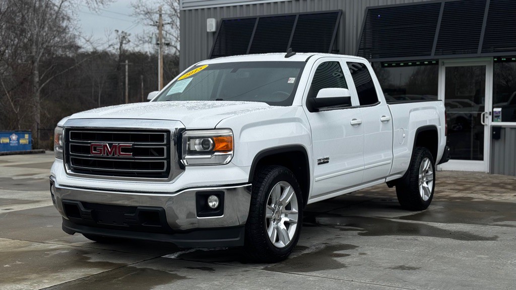 2015 GMC Sierra Image 1