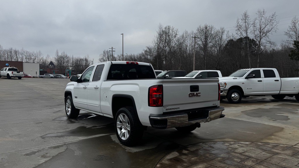 2015 GMC Sierra Image 4