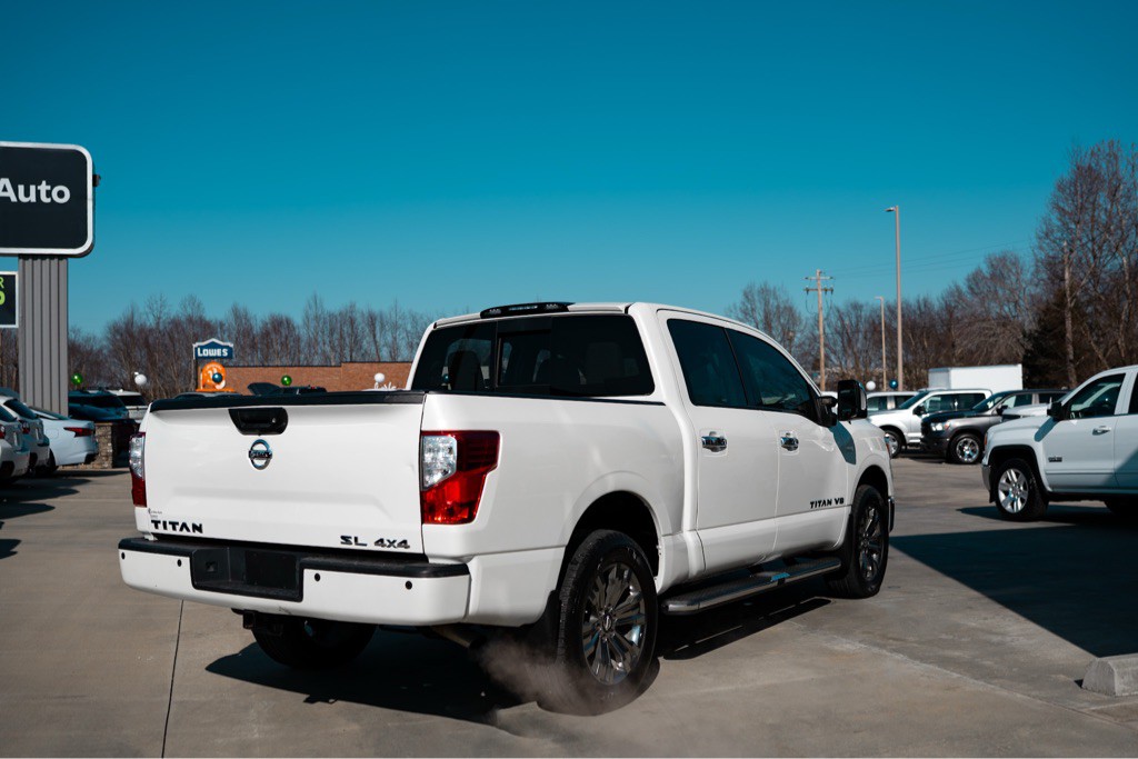 2019 Nissan Titan Image 5
