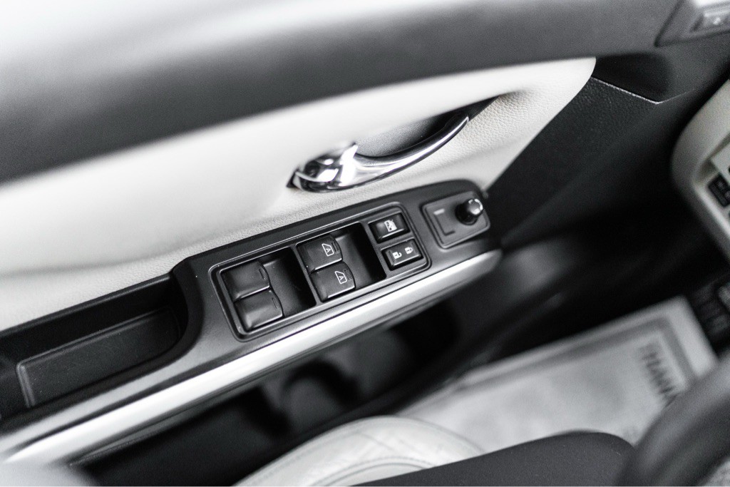 2019 Nissan Titan Image 16