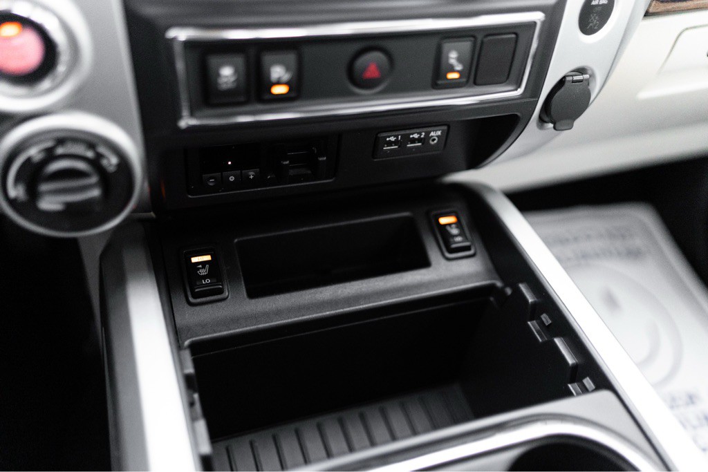 2019 Nissan Titan Image 21