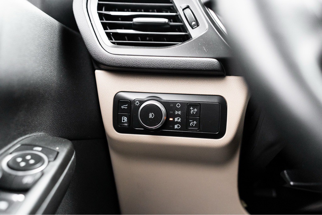 2021 Ford Escape Image 24