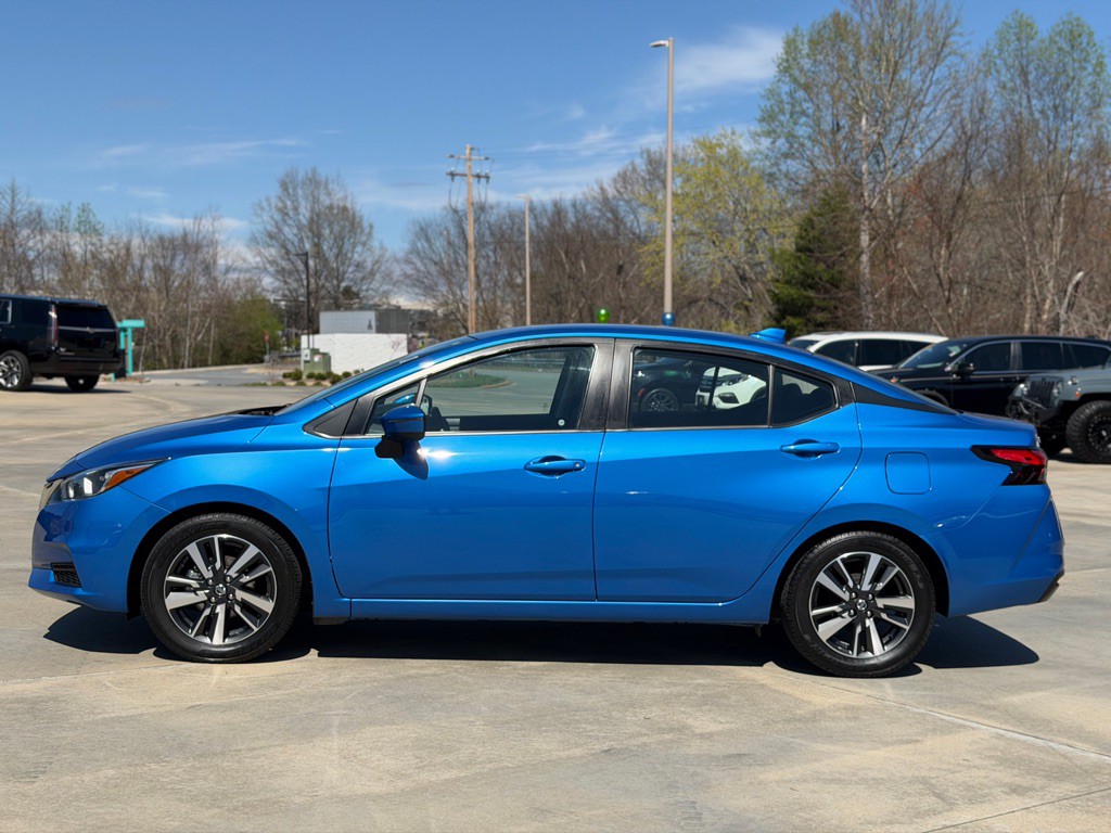 2021 Nissan Versa Image 2
