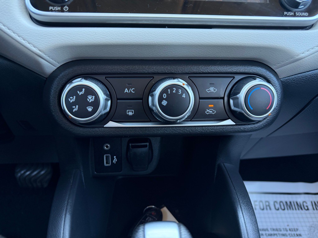 2021 Nissan Versa Image 10