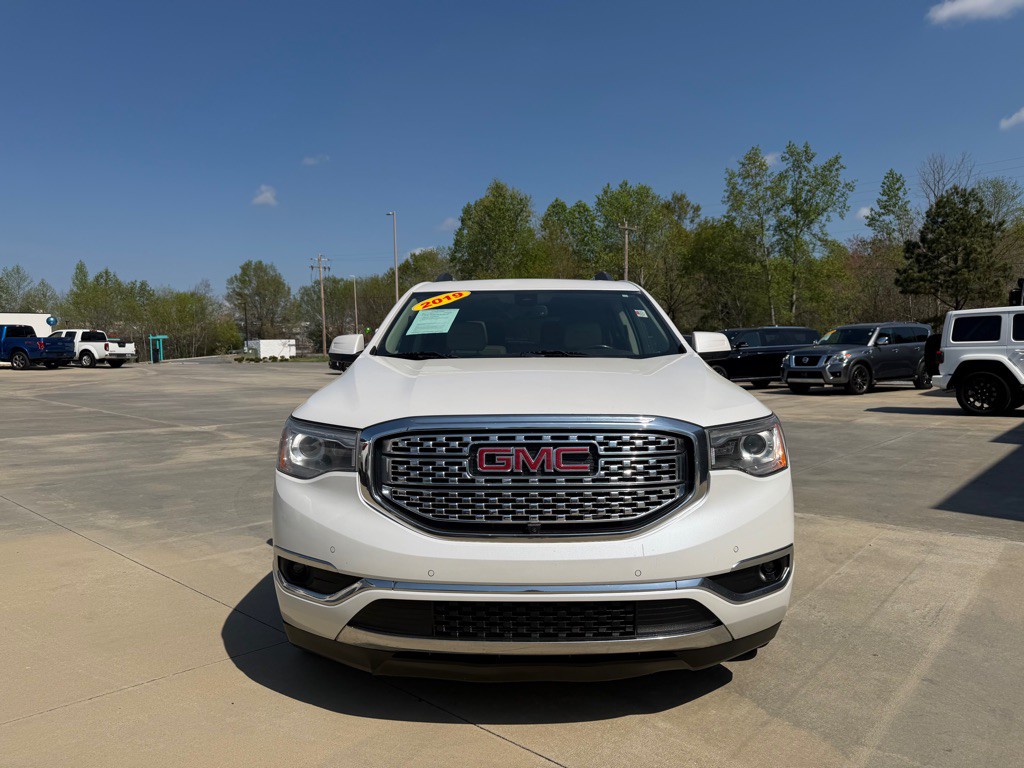 2019 GMC Acadia Image 2