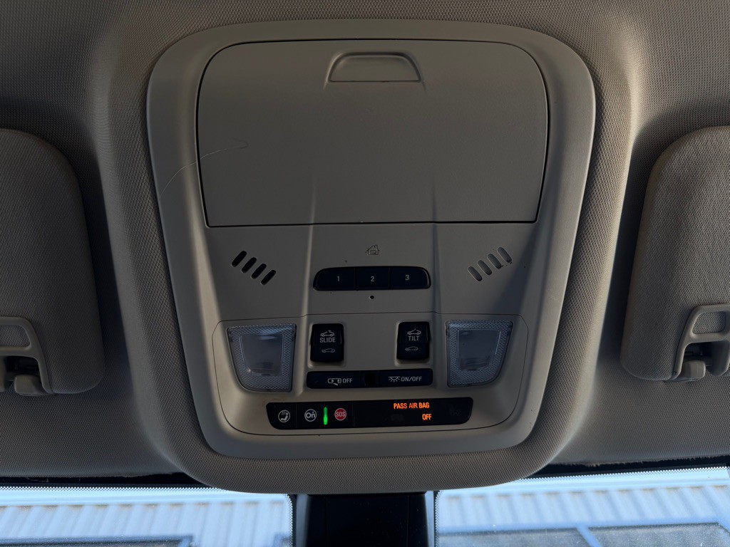 2019 GMC Acadia Image 16