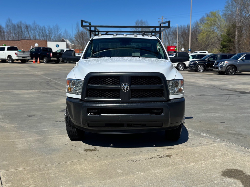 2018 RAM 3500 Image 2