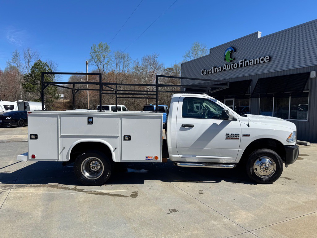 2018 RAM 3500 Image 3