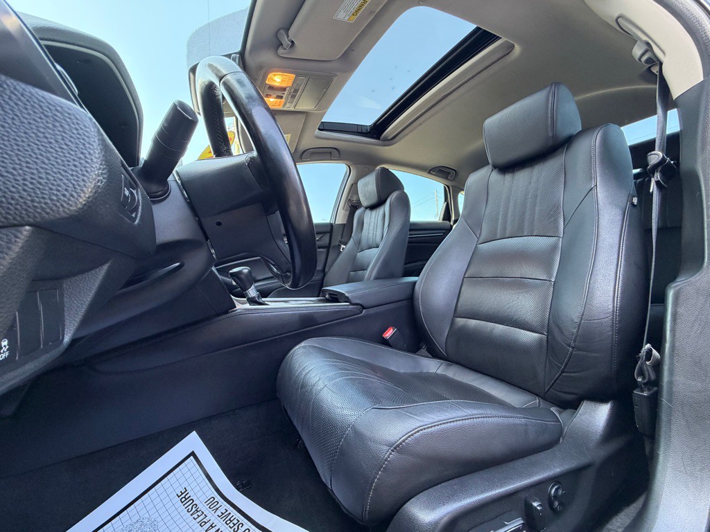 2019 Honda Accord Image 6