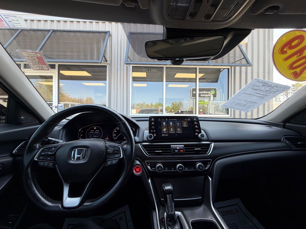 2019 Honda Accord Image 8