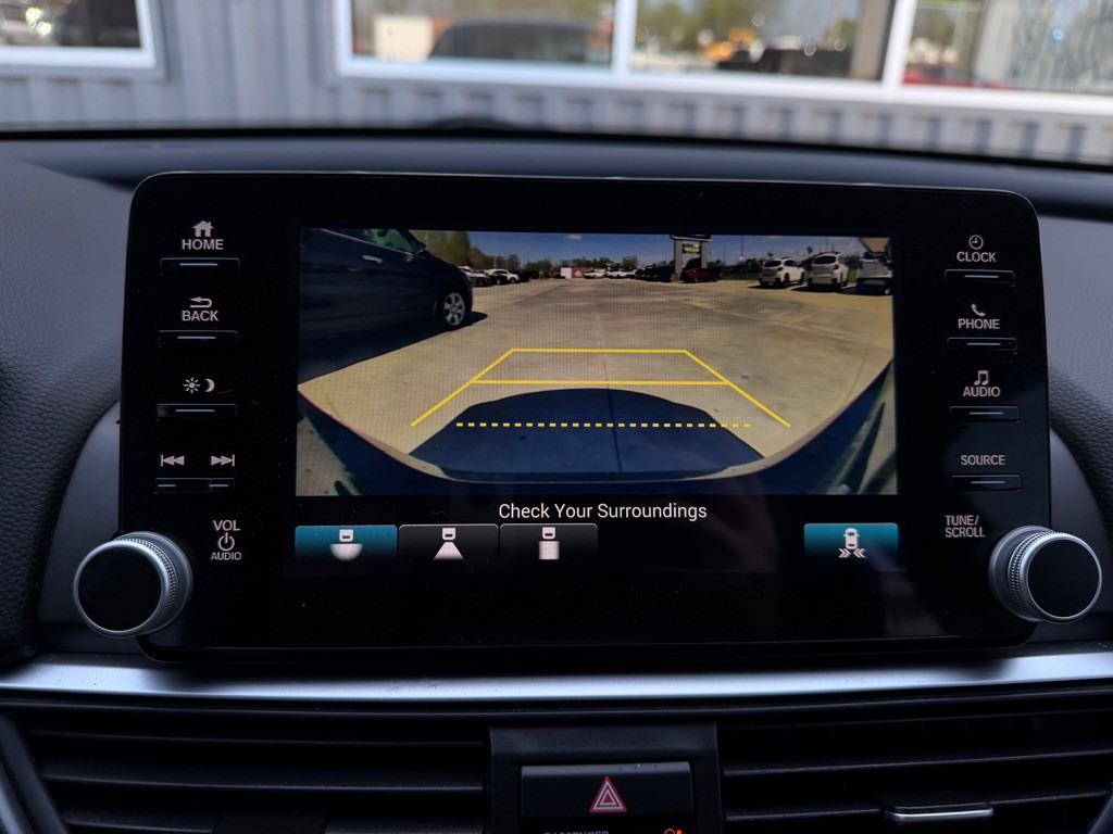 2019 Honda Accord Image 11
