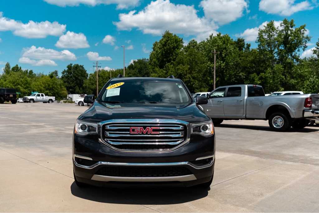 2017 GMC Acadia Image 2
