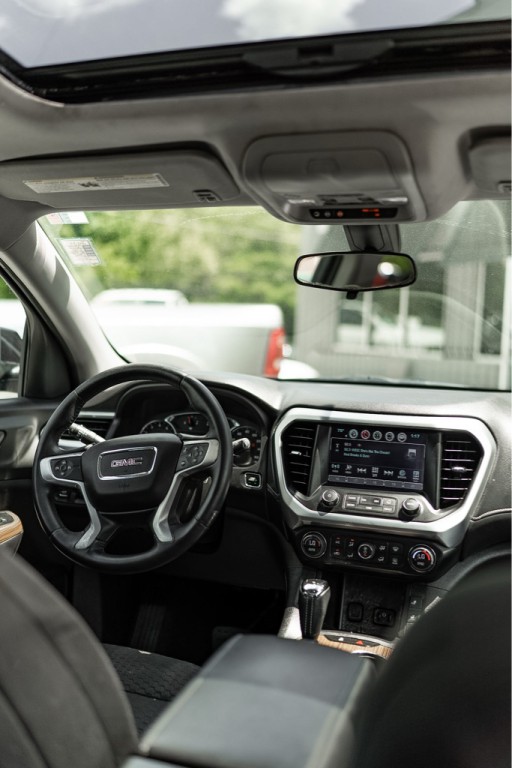2017 GMC Acadia Image 8