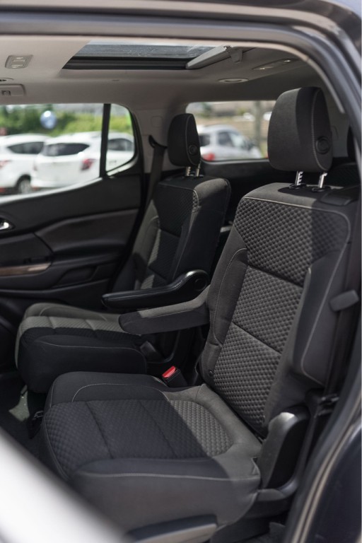 2017 GMC Acadia Image 10